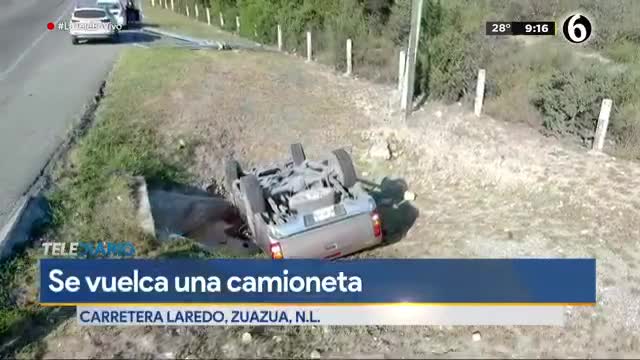 Conductor pierde el control de su camioneta y vuelca en la carretera a ...