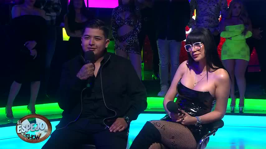 Mia Marín presenta a Jesús su nuevo novio