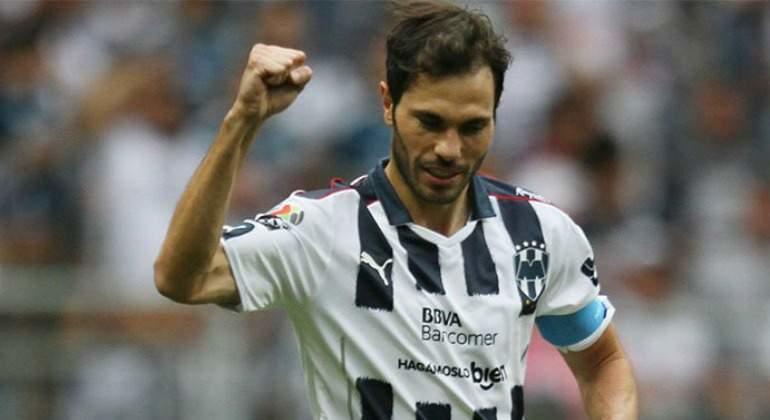 Capitán Basanta, a 11 años de su debut rayado